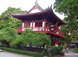 Six Banyan Tree Temple
